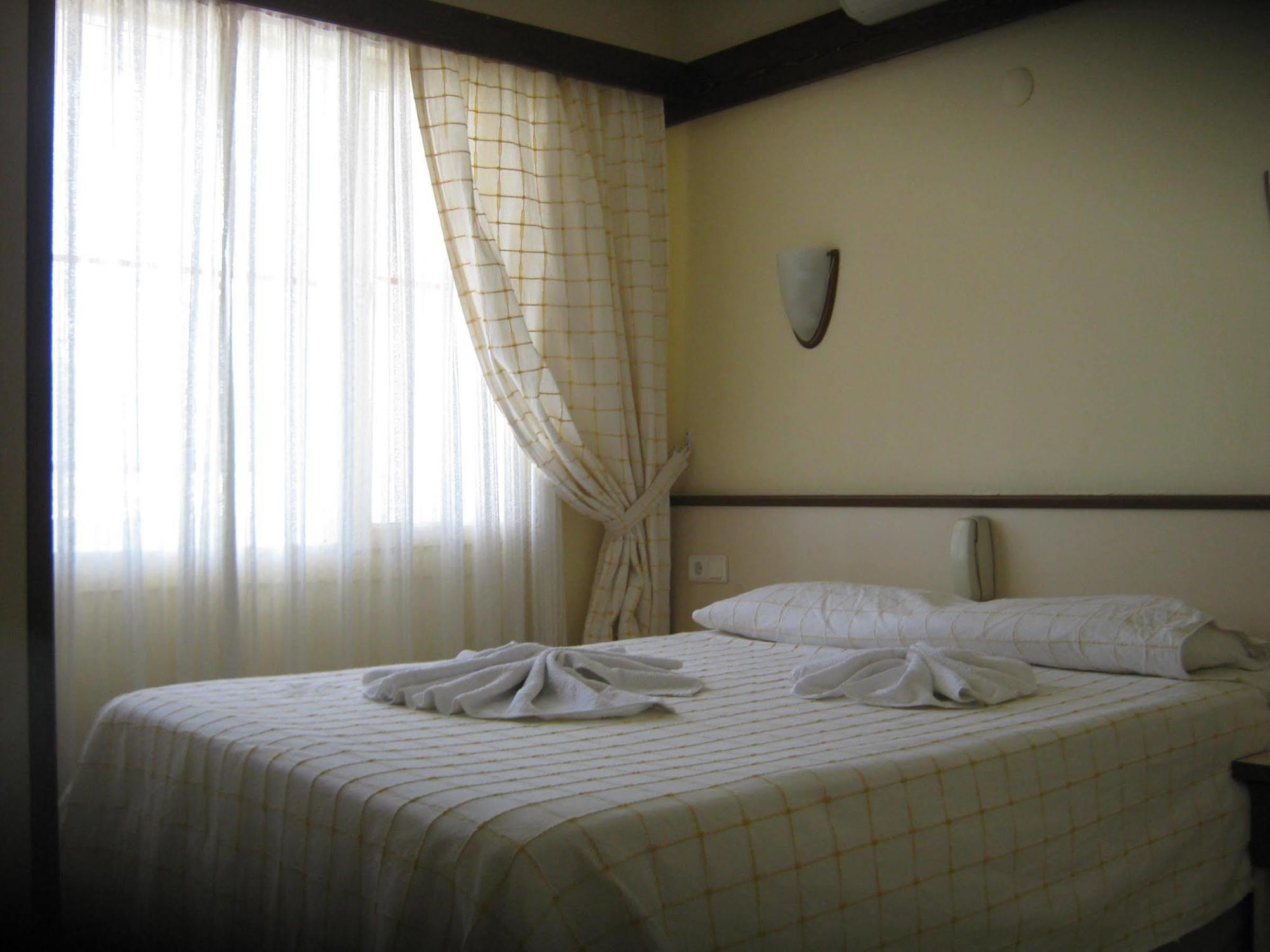 Oya Apartments คูซาดาซี ภายนอก รูปภาพ